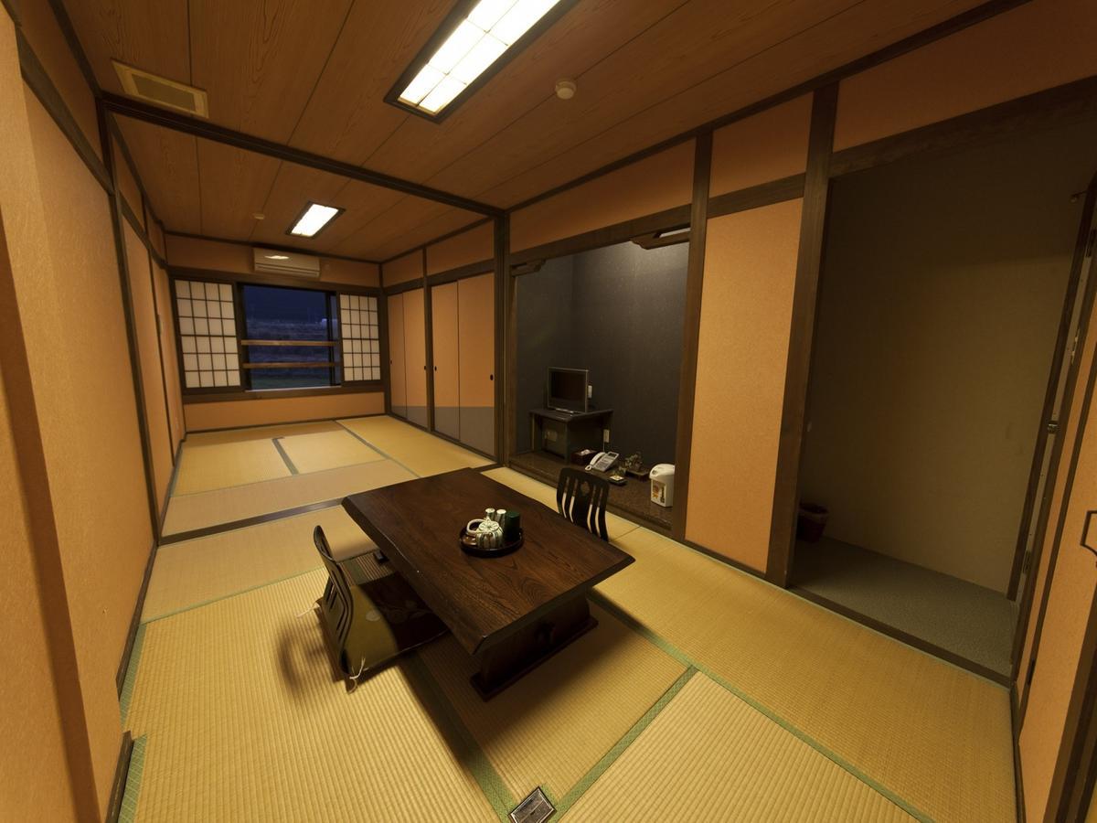 Hotel Gokuraku Onsen Takumi No Yado Takaharu Exteriér fotografie